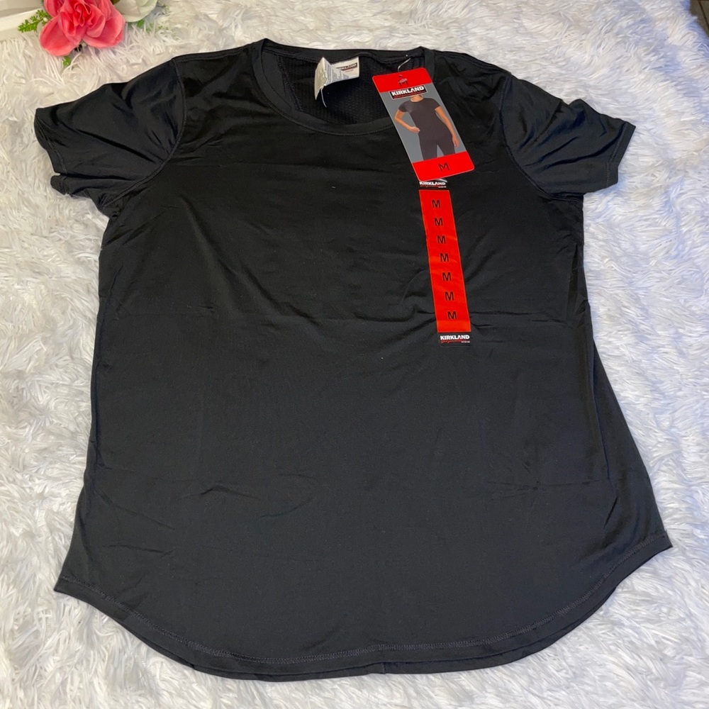 - Kirkland woman’s black athletic tee Medium NWT
